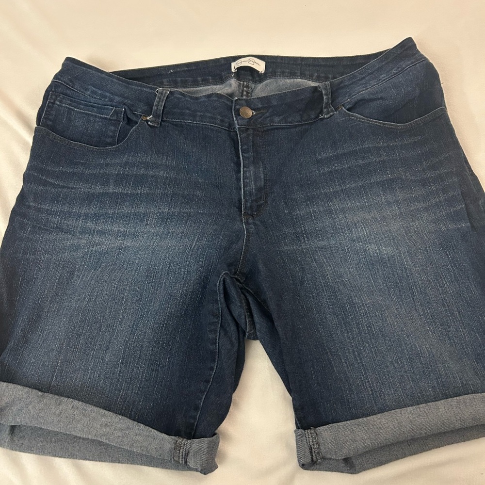 Jessica Simpson Jean shorts SZ 18